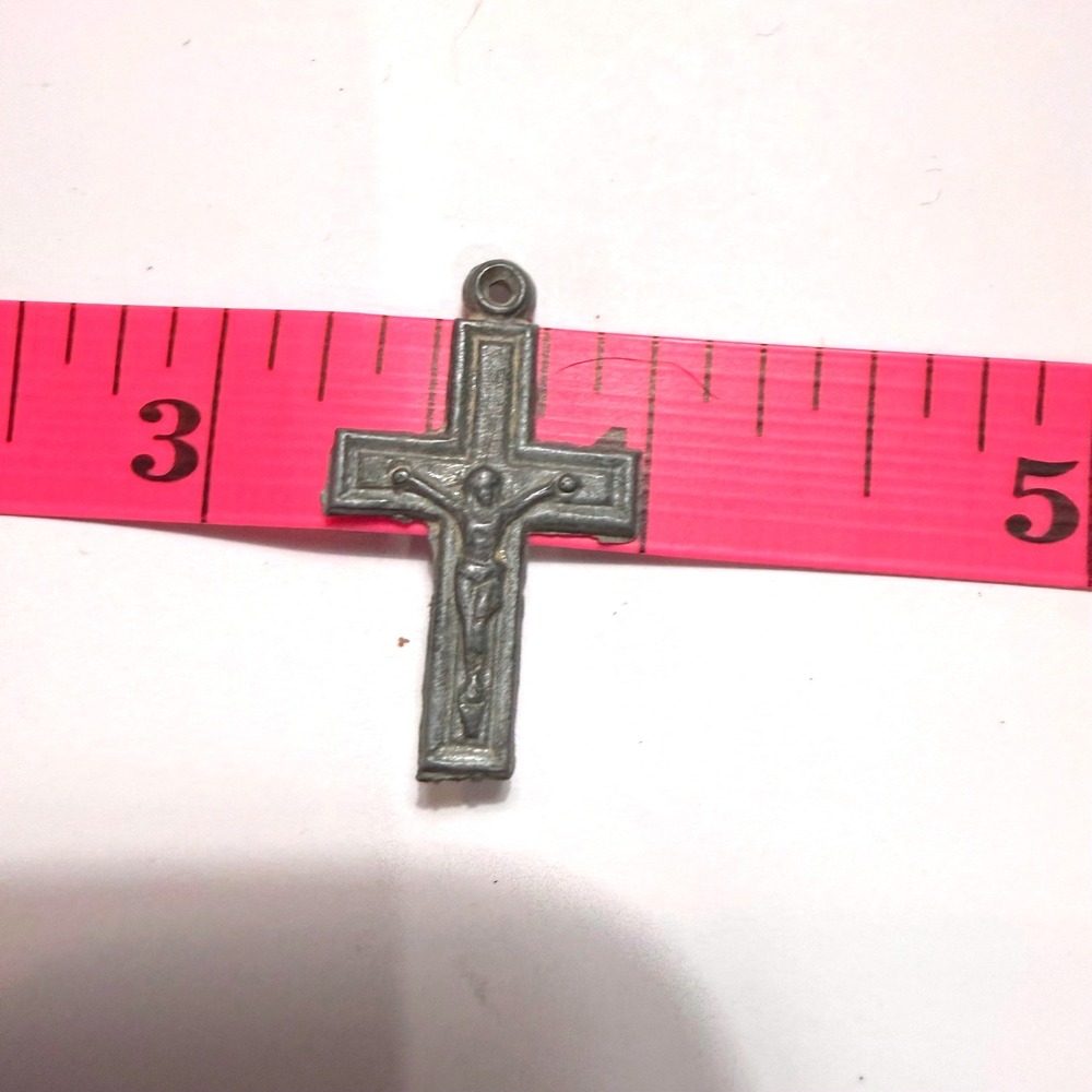Vintage Metal Crucifix Pendant Religious Jesus Cross Charm Gray 1.25 Inch